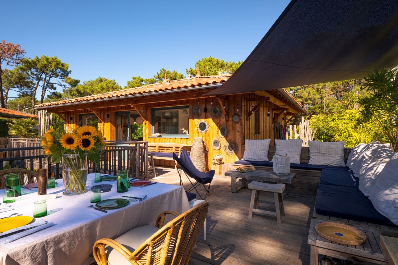 Outdoor dining table on the terrace
